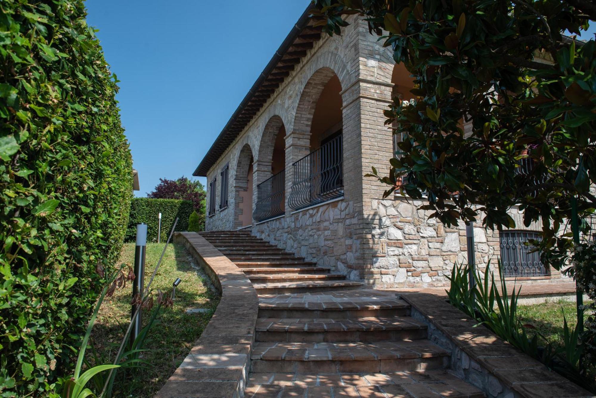 Dolce Alba Bed & Breakfast Montecastrilli Екстериор снимка
