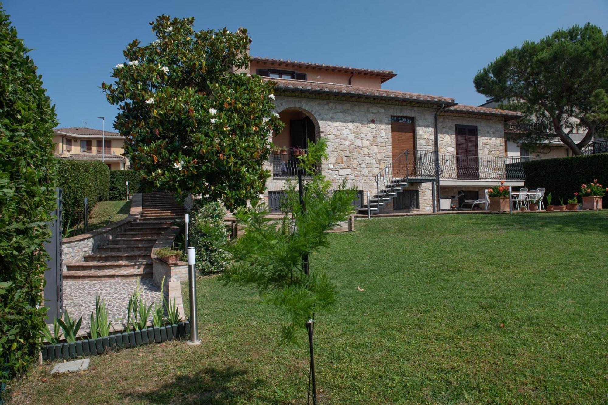 Dolce Alba Bed & Breakfast Montecastrilli Екстериор снимка